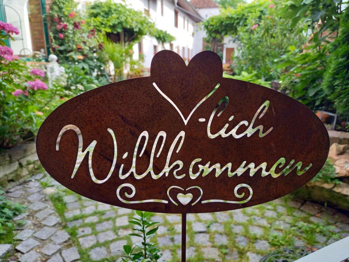 Winzerhof Fleischmann 호텔 Kleinhoflein 외부 사진